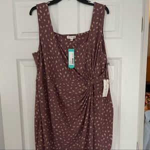 Never used, no longer fits. My loss your gain!